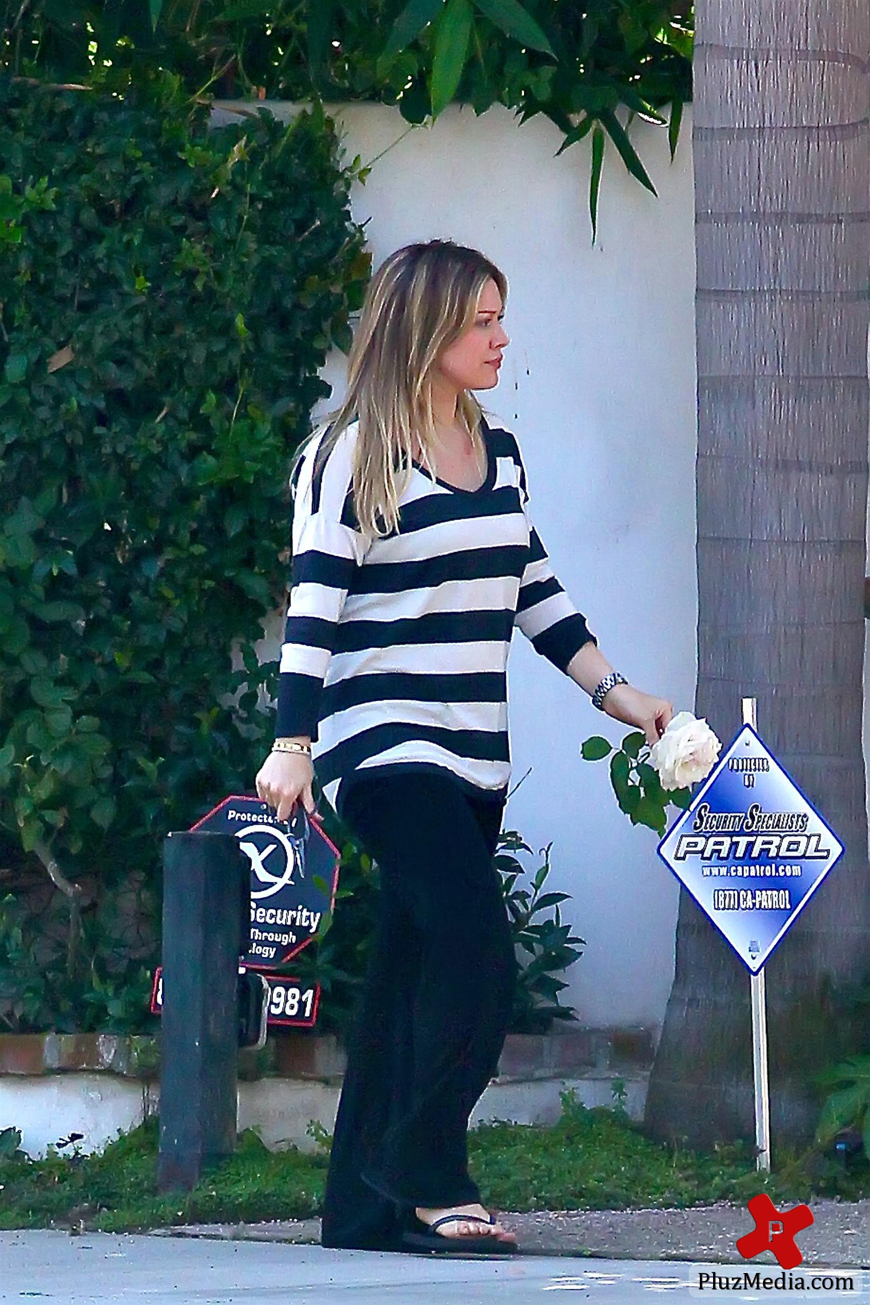 pregnant actress on her way to a maternity pilates class | Picture 83321